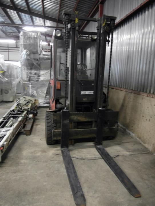 Prumyslových robotu-3